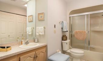 8 Sweet Bay Ln, Amherst, NY 14221