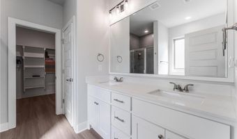 931 Moosehead St, Bentonville, AR 72713