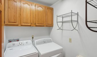 1657 Wake Robin Ct, Ann Arbor, MI 48103