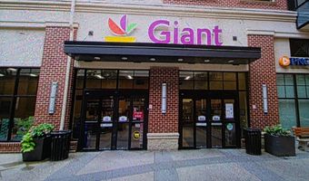 2908 13TH Rd S 102, Arlington, VA 22204