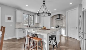 1091 Green Rd, Ann Arbor, MI 48105