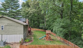 1520 Ploma Dr, Ballwin, MO 63021