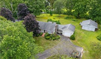 612 N Liberty St, Belchertown, MA 01007