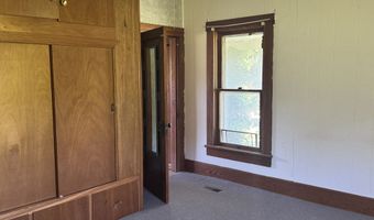762 E 1100 Rd, Baldwin City, KS 66006