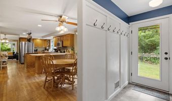 2 Golden View Dr, Bow, NH 03304