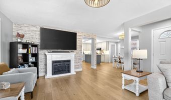 1119 W GLENDALE Ave, Appleton, WI 54914