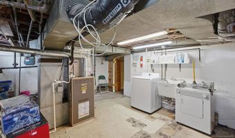 2 Lloyd Pl, Belleville, NJ 07109