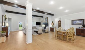 7317 Lake Point Cir, Benton, AR 72019
