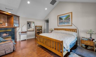 64629 Horseman Ln, Bend, OR 97703