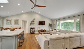 26305 N Broadway, Escondido, CA 92026