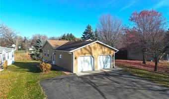 210 Knollwood St W, Annandale, MN 55302