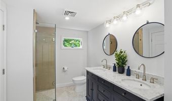 24 Wildflower Rd, Barrington, RI 02806