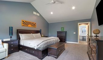 42813 N Woodbine Ave, Antioch, IL 60002