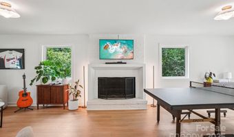6038 Old Providence Rd, Charlotte, NC 28226