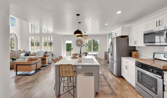 915 W MCKENNA, Bluffdale, UT 84065