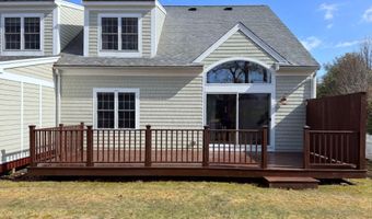 5 Blue Meadow Ct 5, Bourne, MA 02532