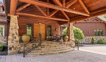 805 Cascades Dr, Aurora, OH 44202