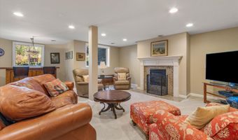 1717 Cedar Ln, Ann Arbor, MI 48105