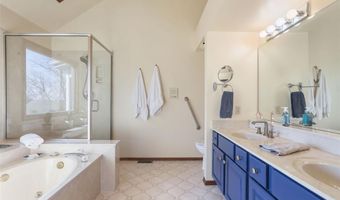 6 River Bluff Ct, Augusta, MO 63332