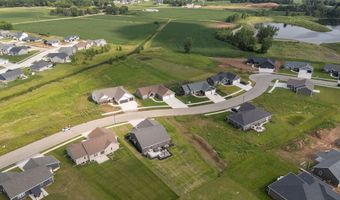 5702 N YOSEMITE Ln, Appleton, WI 54913
