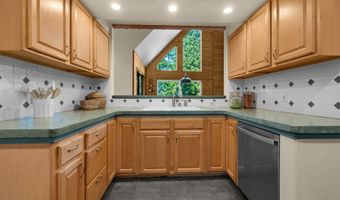 36494 Battle Creek Ln, Astoria, OR 97103