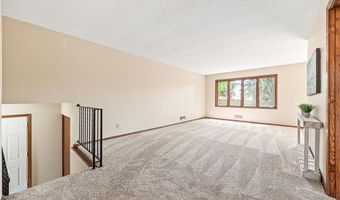 1088 Whitney Dr, Apple Valley, MN 55124