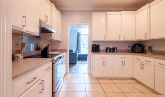 605 Plantation Dr, Adel, GA 31620