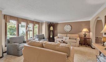 230 Schimwood Ct, Amherst, NY 14068