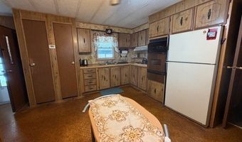 6 New St, Beacon Falls, CT 06403