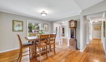 345 Norwood Cir, Ballwin, MO 63011