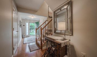 12 BARCLAY Dr, Hockessin, DE 19707