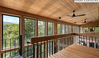 514 Raven Ridge Rd, Banner Elk, NC 28604