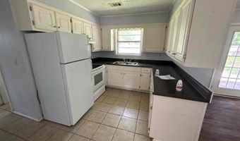 420 Woodward St, Amory, MS 38821