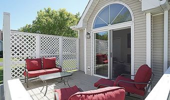 10 Sweet Bay Ln, Amherst, NY 14221