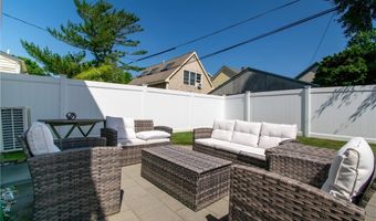 26 Carey St, Newport, RI 02840