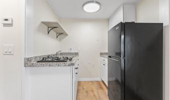 608 Berkeley Ave, Beachwood, NJ 08722