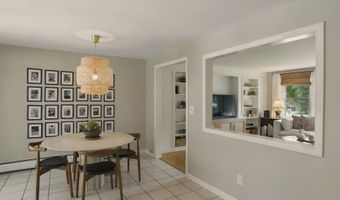 62 Palomino Ln, Bedford, NH 03110