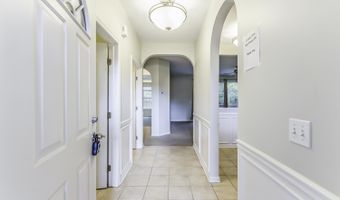 2962 Hunley Dr, Ann Arbor, MI 48105