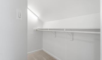 7035 KINGS MANOR Dr, Alexandria, VA 22315