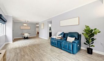 1211 S EADS St S 305, Arlington, VA 22202