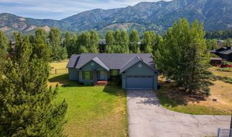 68 KELLY Ln, Alpine, WY 83128