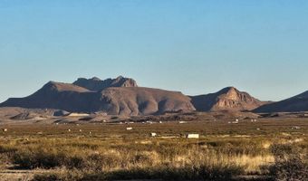 600 Starhaven Ln, Alpine, TX 79830