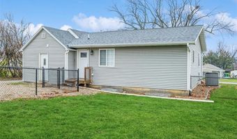 78 2nd Ave, Atkins, IA 52206