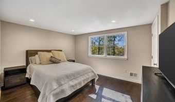 51 Lakeside Dr, Alloway, NJ 07422
