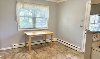 15-17 Beckerle St, Danbury, CT 06811