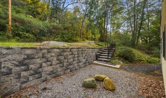 66 W Shore Dr, Alloway, NJ 07462