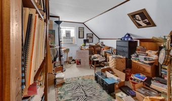 78 Nautilus St, Beachwood, NJ 08722