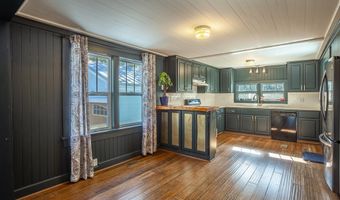 134 Sawyer Ln, Apalachicola, FL 32320