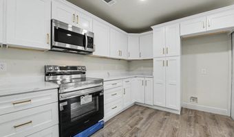 6105 E Desoto St, Bay St. Louis, MS 39520