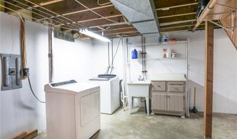 1821 4th Ave NE, Austin, MN 55912